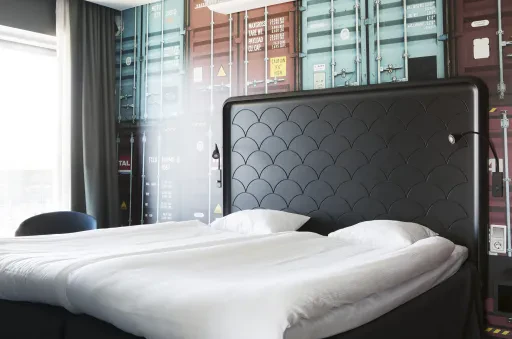 Twin-beds-Standardrum-scaled