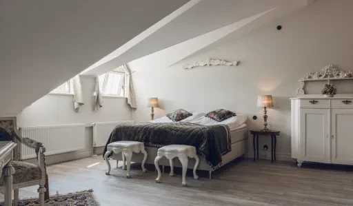 hamngatan27_rum-1-scaled-1200x700-c-default