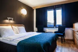 heden_150428_rum_standard_grandlit_uppfalld_blue_0-1-scaled-1