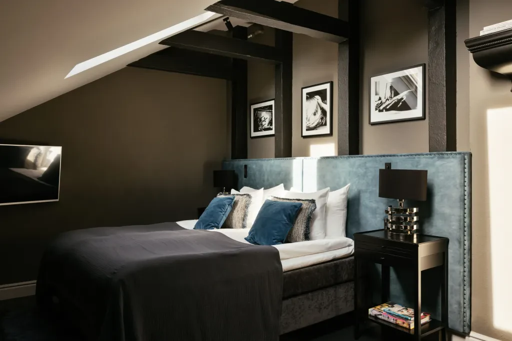 Backstage Hotel
