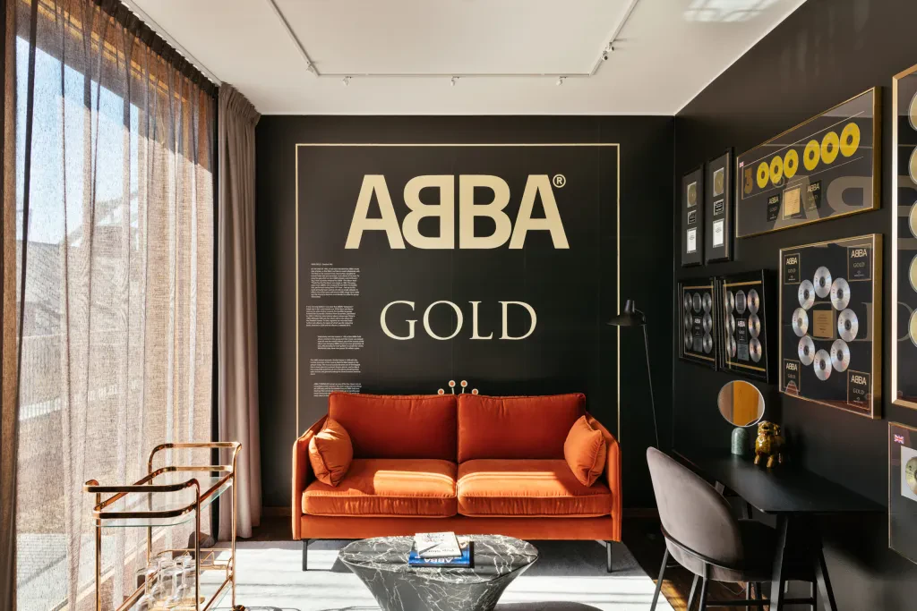 Backstage Hotel